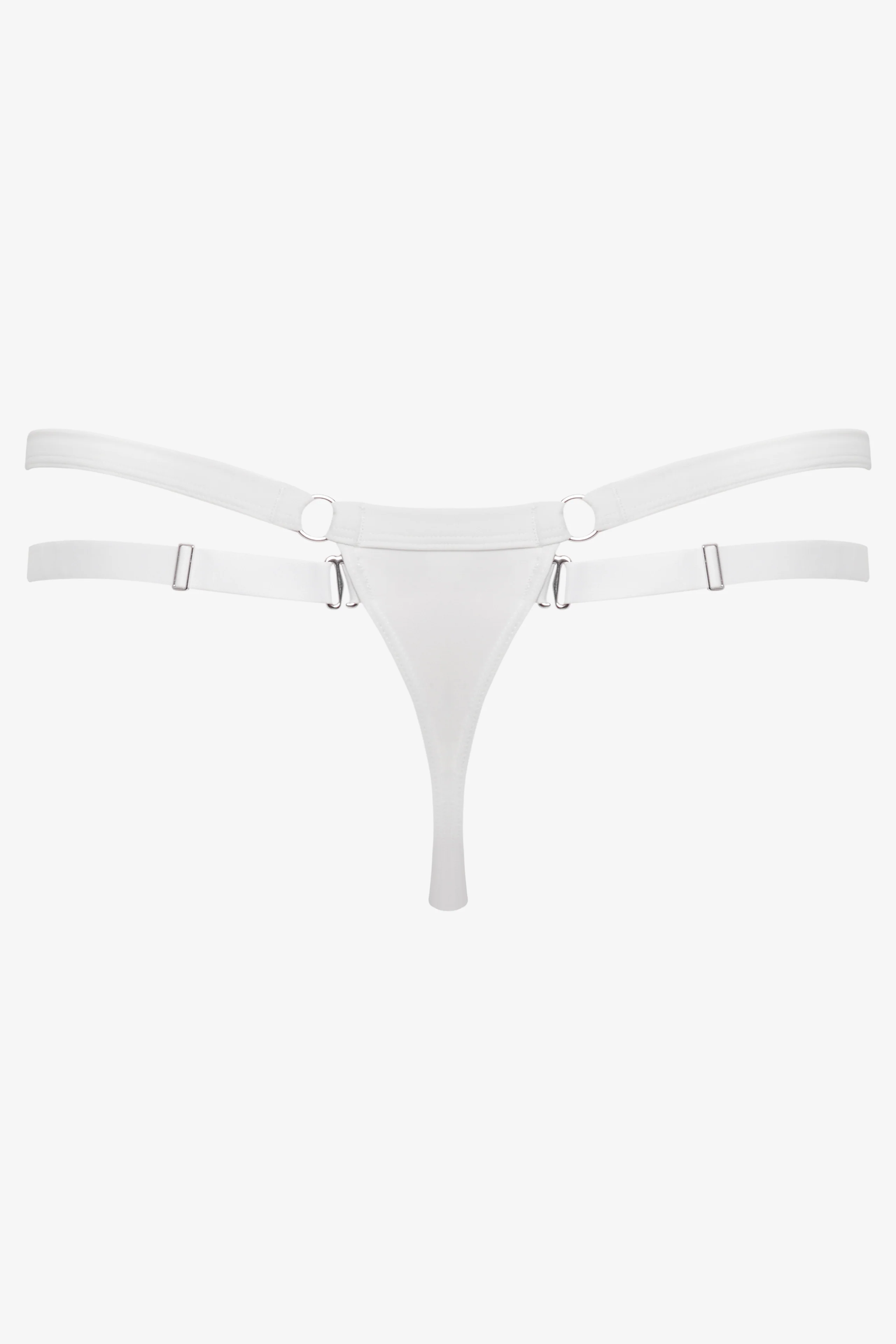 String - Fatale - Image 3