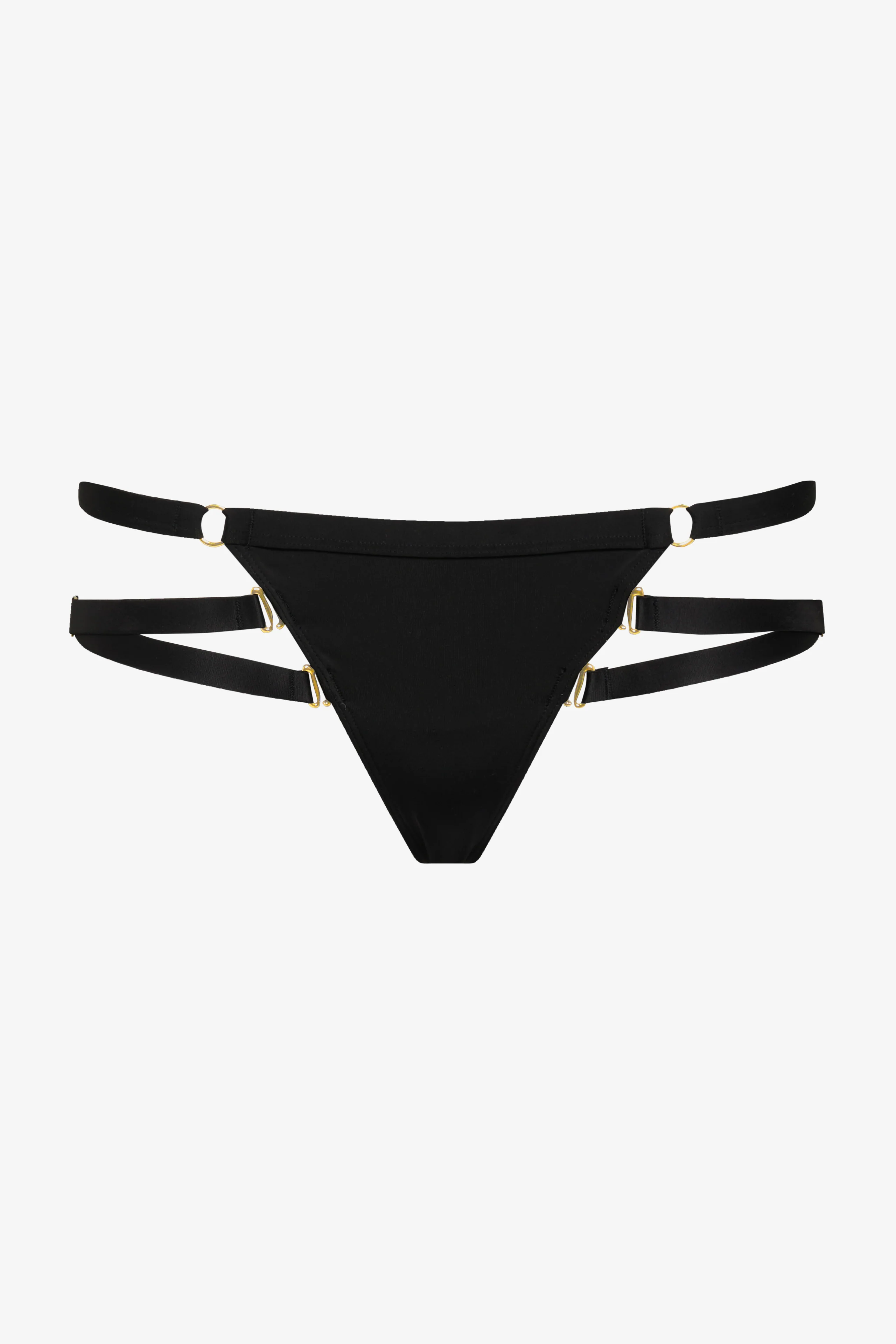 String - Fatale - Image 2