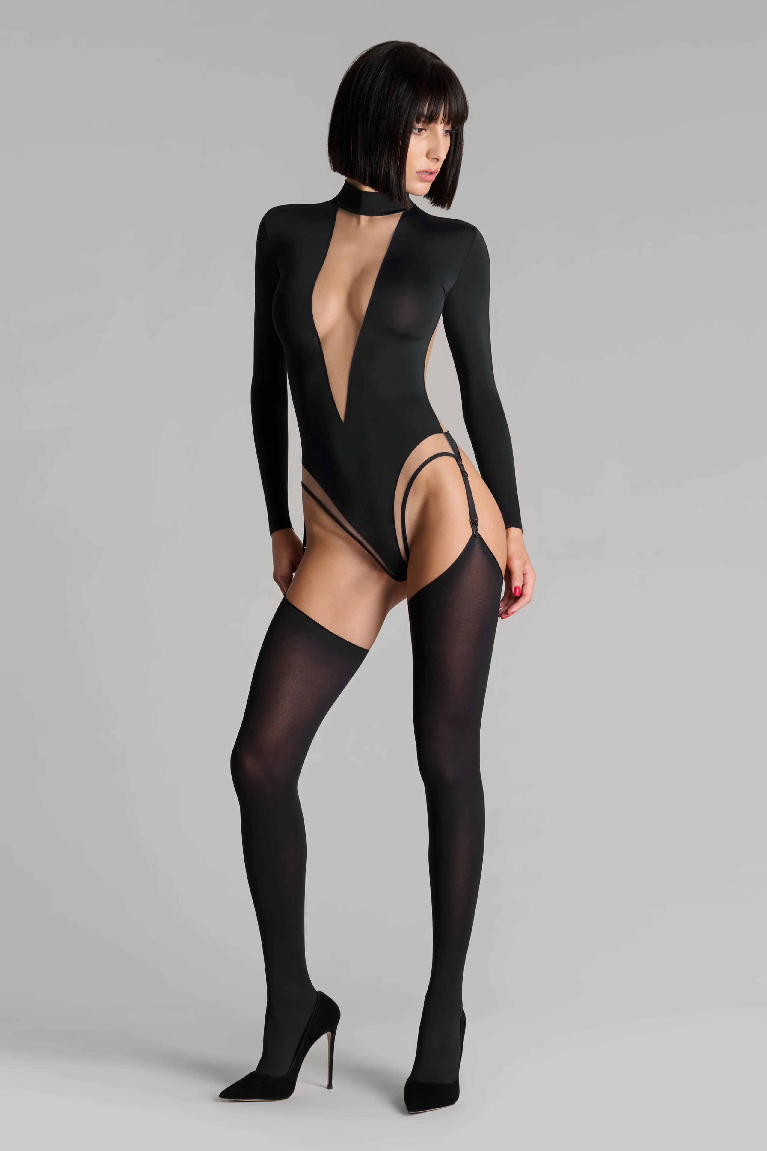 Body string col V manches longues porte-jarretelles - Pure Tentation